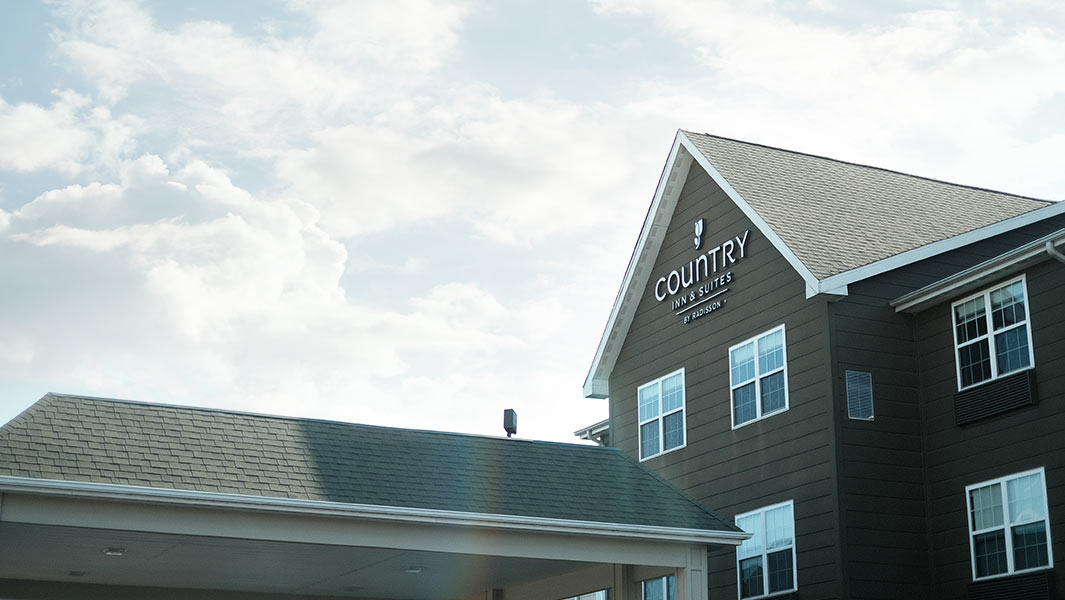 Country Inn & Suites in Marion, Illinois on The Hill